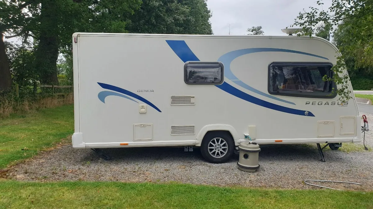 2011 2 Berth Caravan - Image 2
