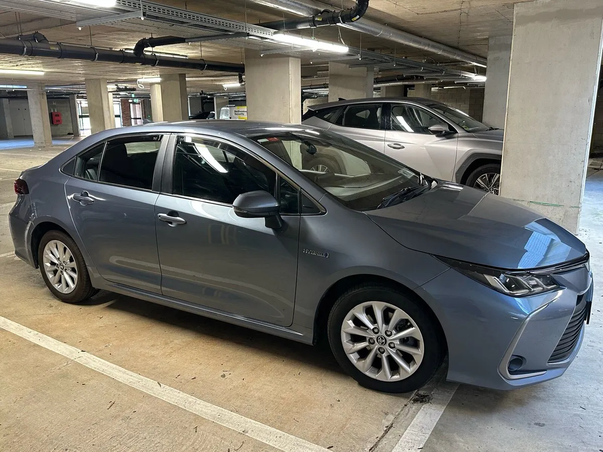 Toyota Corolla - Image 2