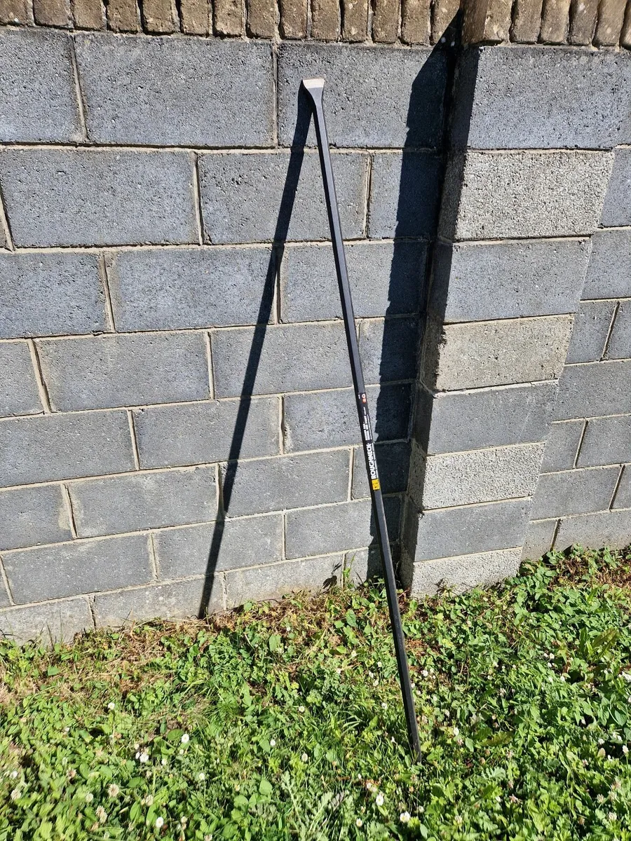 Wrecking Bar - Image 1