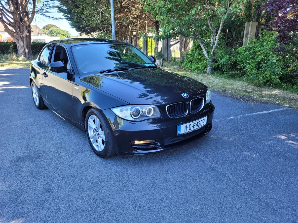 BMW  120i - Image 3