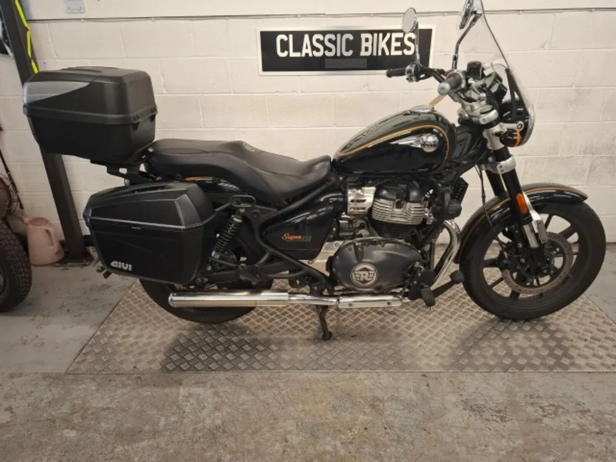 Royal Enfield Super Meteor 650 2023 - Image 1