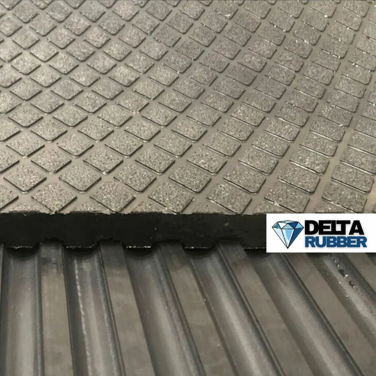 Anti-Slip Diamond Pattern Mat – 6x4ft, 12mm - Image 4