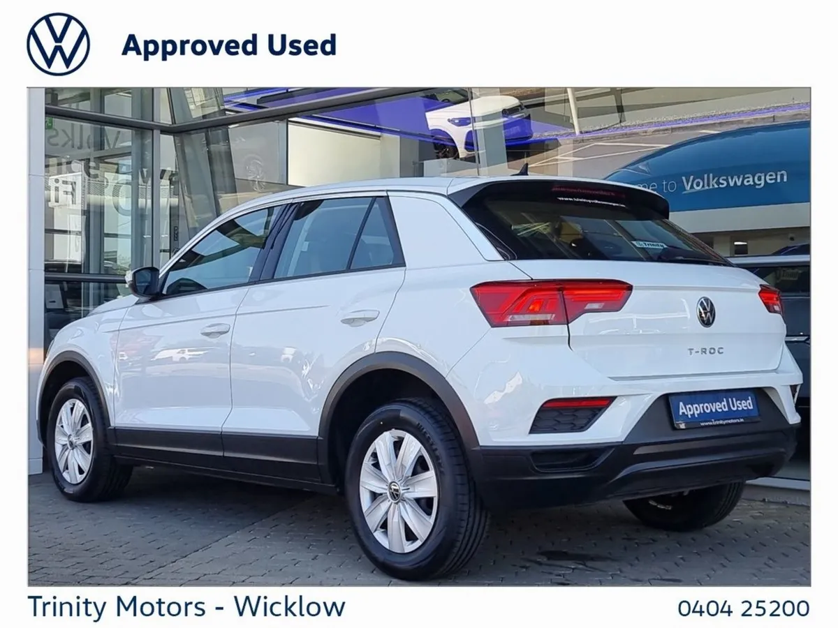 Volkswagen T-Roc Life 1.0 TSI 110 BHP Stunning SU - Image 3