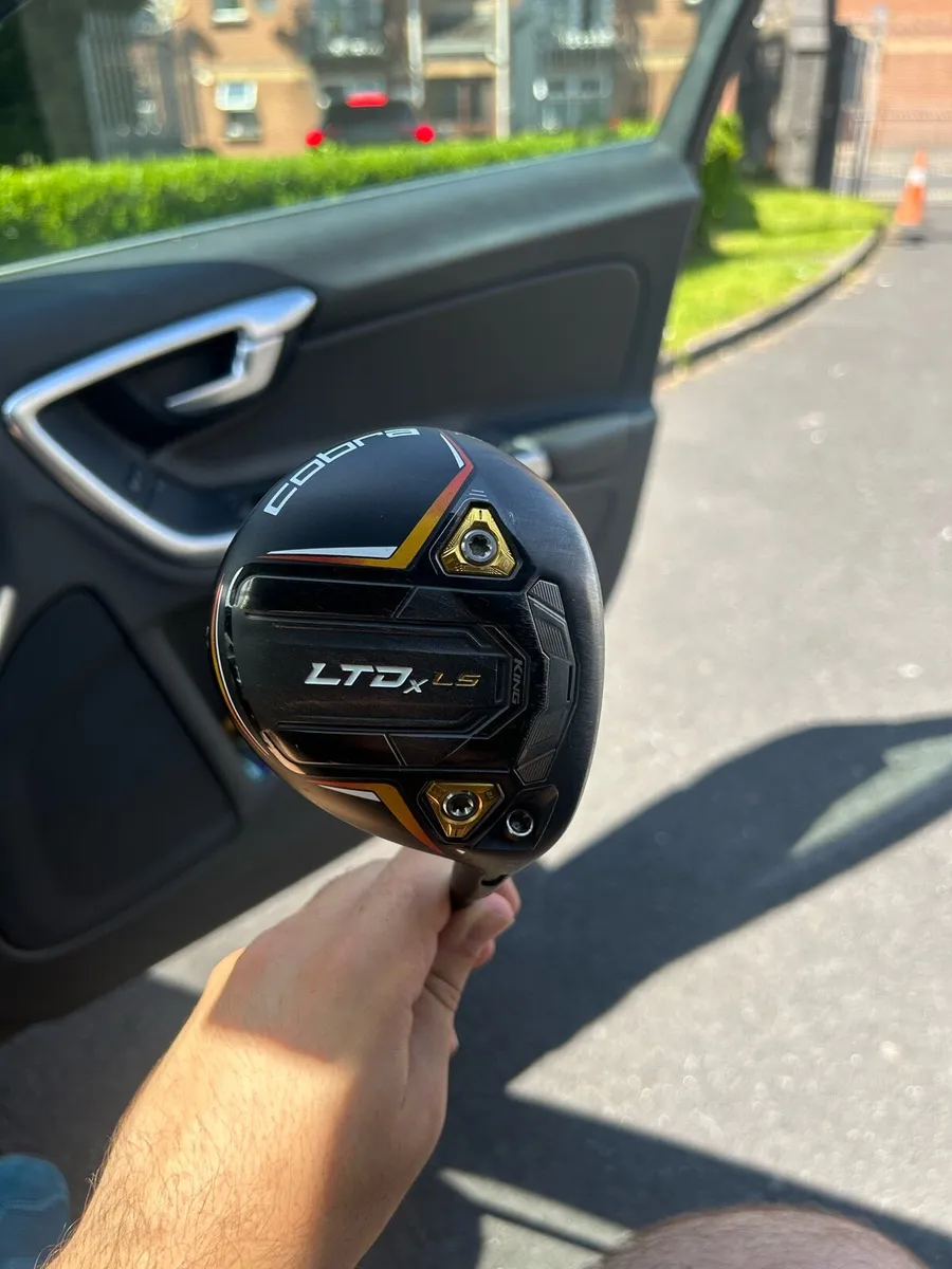 Cobra LTDx LS 3 WOOD (LOW SPIN BOMBER) X-STIFF - Image 1