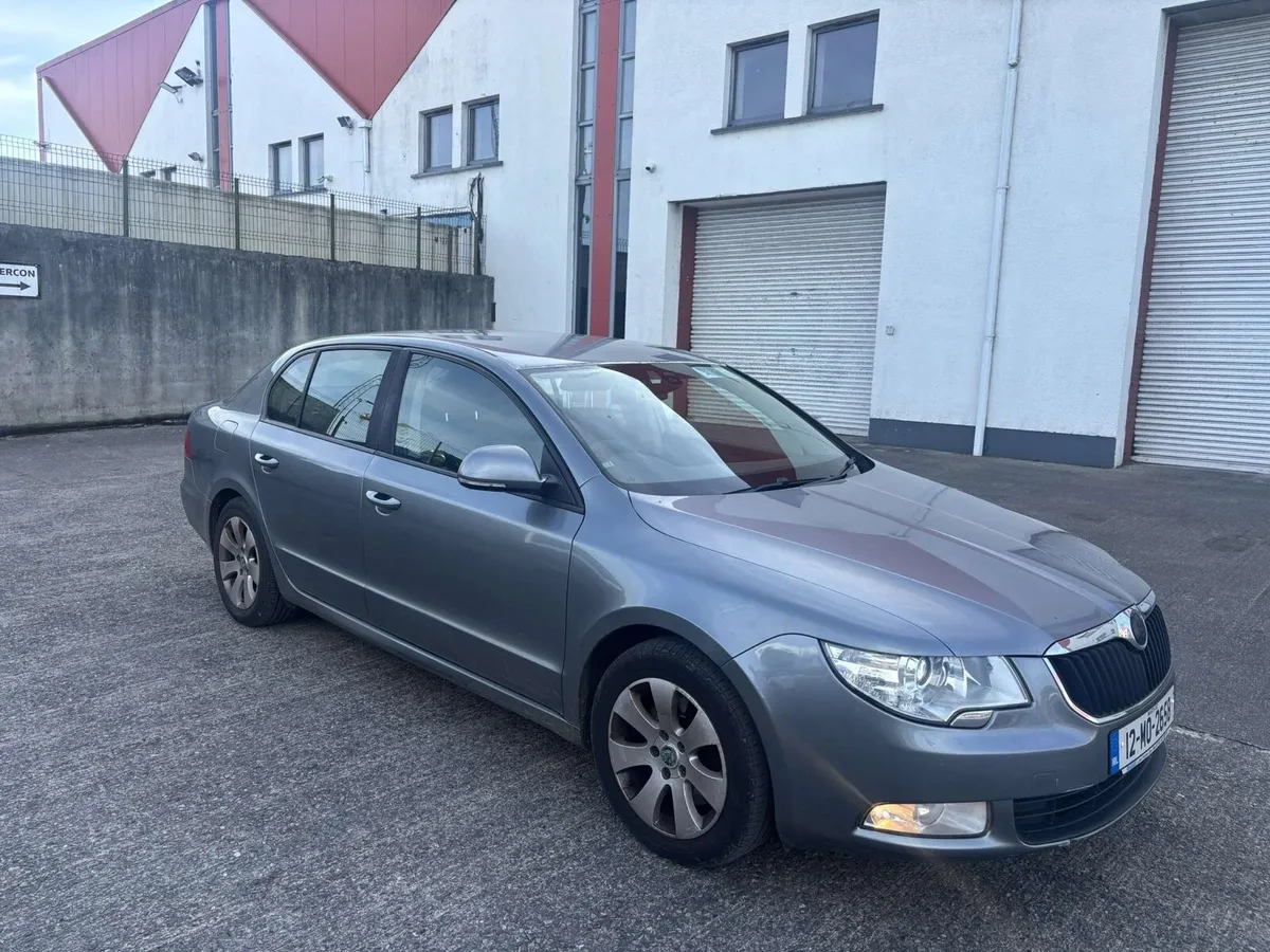 2012 Skoda superb 1:6 TDI grean line - Image 2