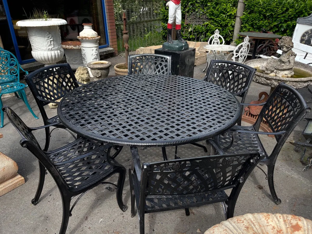 Garden table 6 chairs - Image 1