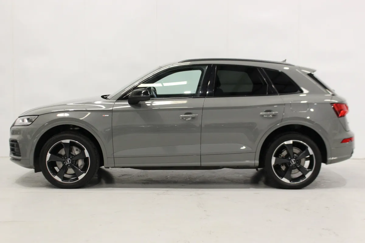 Audi Q5 2.0 50 TFSI EQ Black edition - Image 4