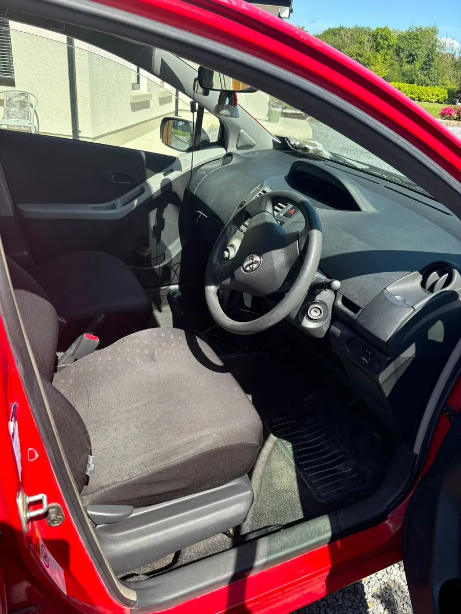 Toyota Yaris 2006 - Image 3