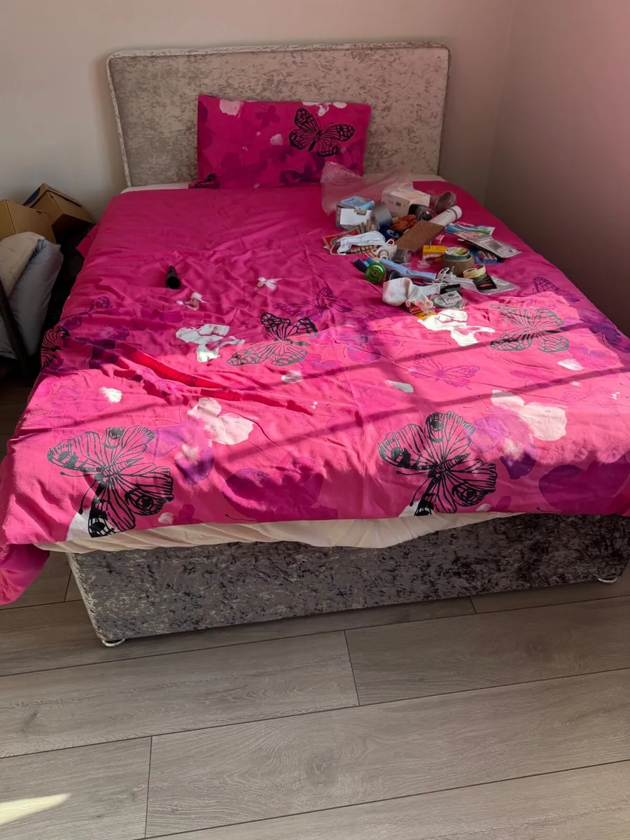 2 Beds 2 Mattress 2 Head Boards for Sales - Image 2