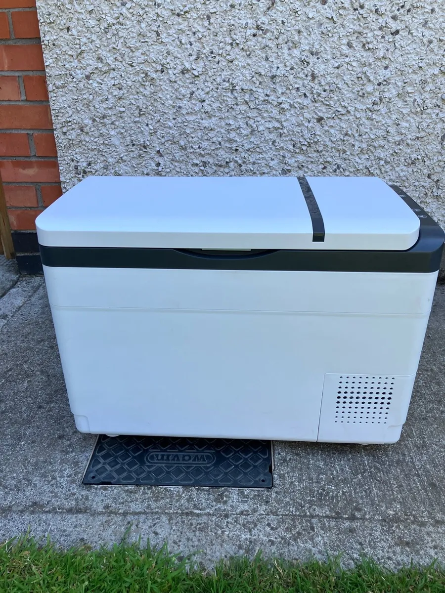 Cooler/Freezer 30L - Image 1