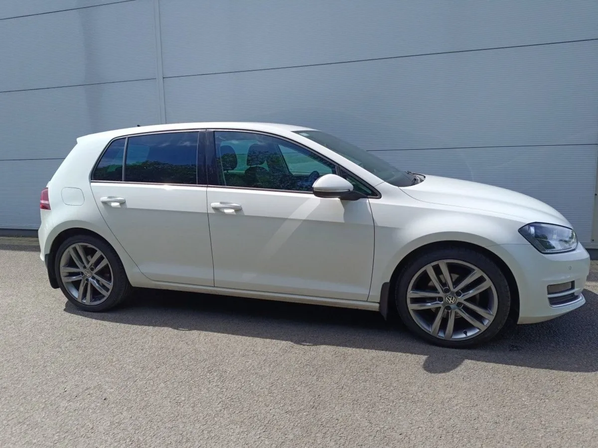 Volkswagen Golf 1.6 TDI 5DR 115HP Highline M5F Le - Image 2