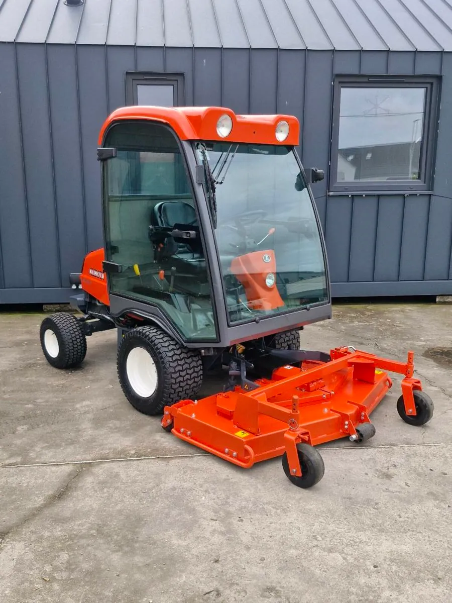 KUBOTA F3680 4X4 LAWNMOWER - Image 1
