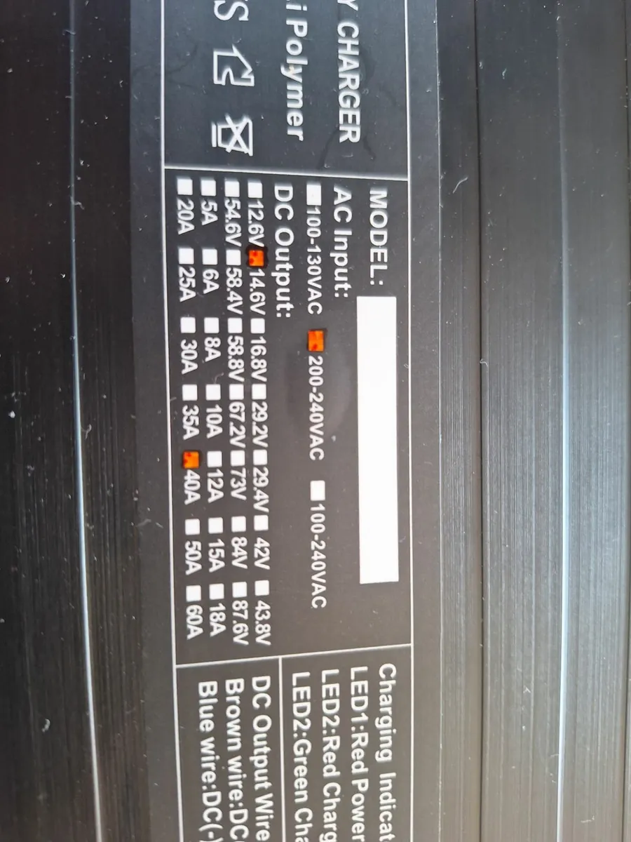 Battery charger - Image 3
