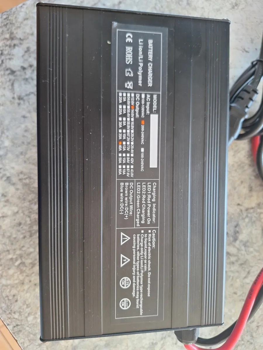 Battery charger - Image 4