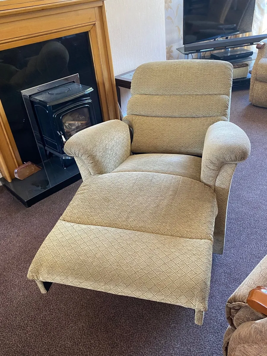 Recliners - Image 2