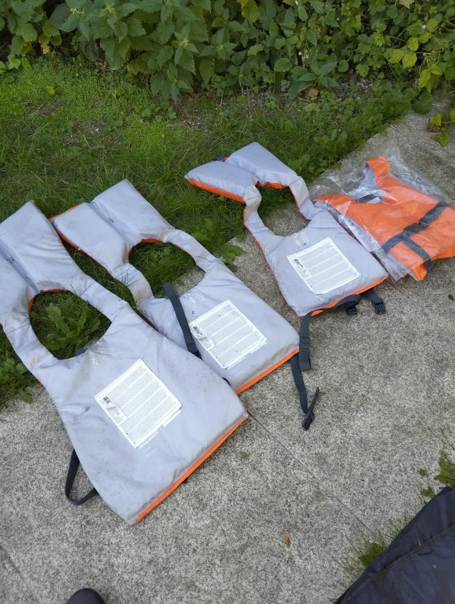 Lifejackets - Image 2