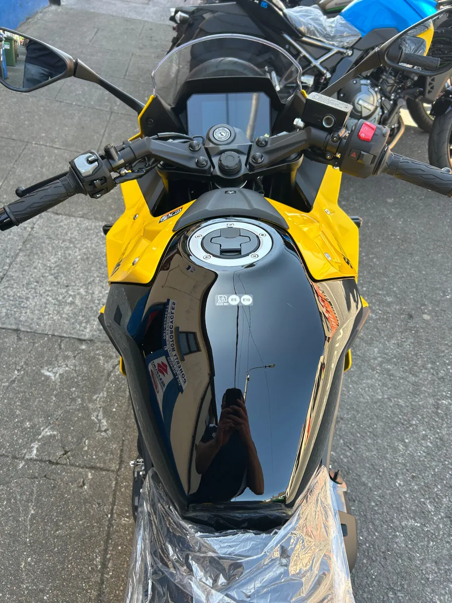 New Suzuki GSX-8R - Image 3