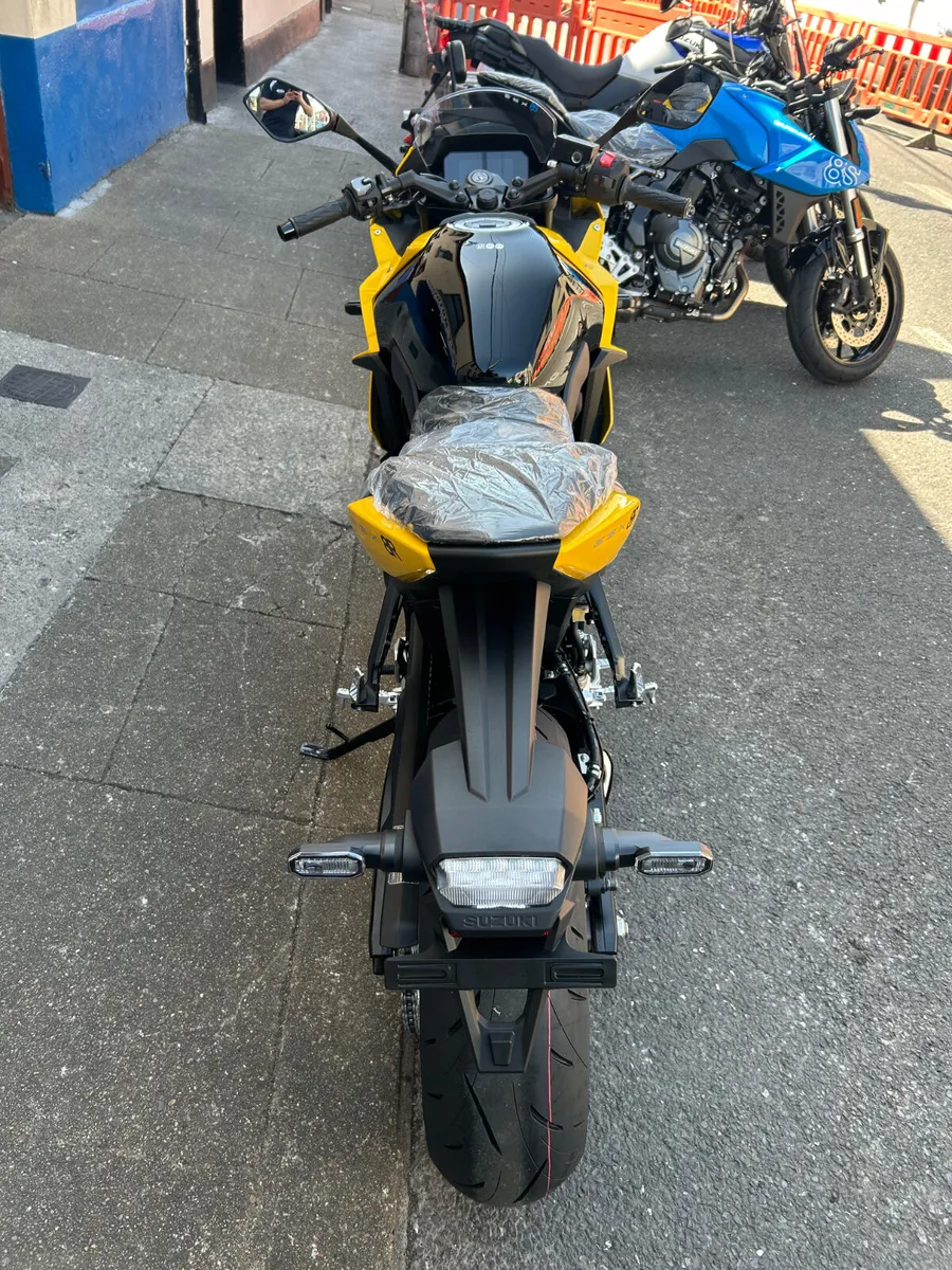 New Suzuki GSX-8R - Image 4