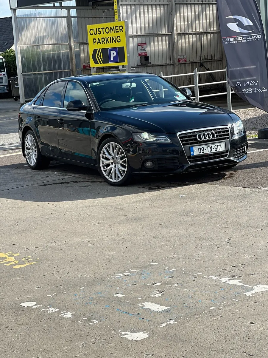 Audi A4 - Image 2