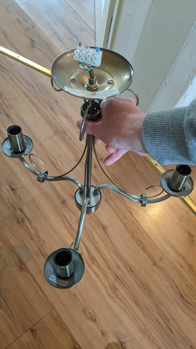1x 'chandelier-style' light fitting - Image 1
