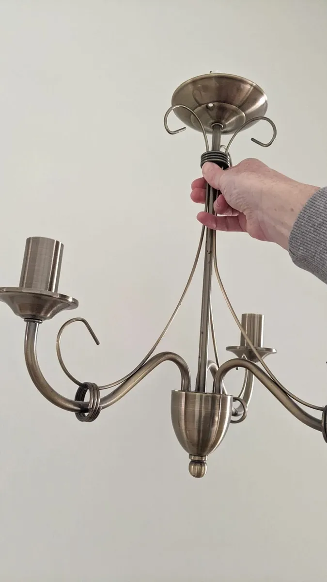 1x 'chandelier-style' light fitting - Image 2
