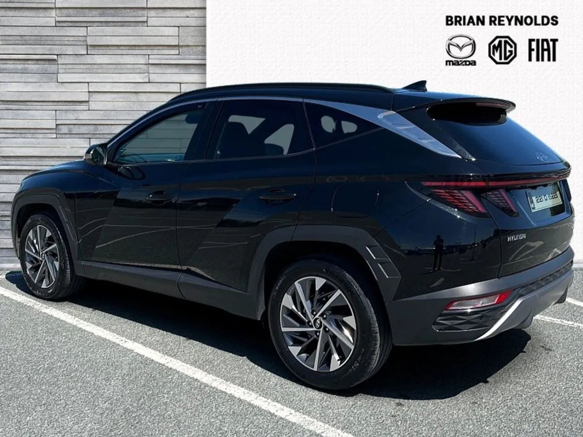 Hyundai Tucson 2WD Executive Plus - Image 4