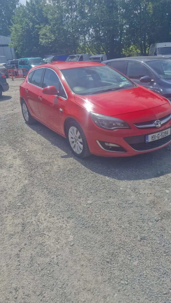 Vauxhall Astra 2013 - Image 1