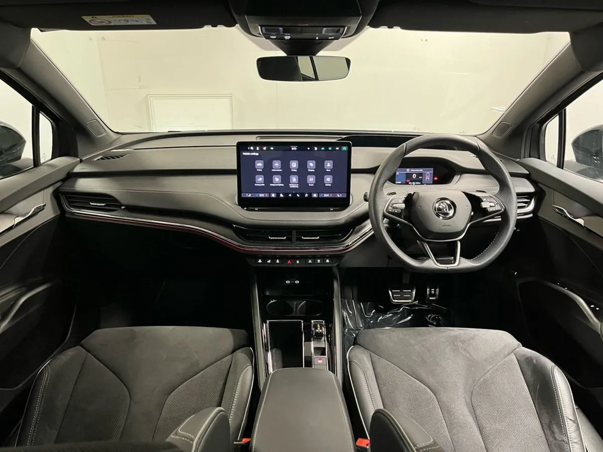 Skoda Enyaq IV 85 Sportline - Crystal Face - Reve - Image 4