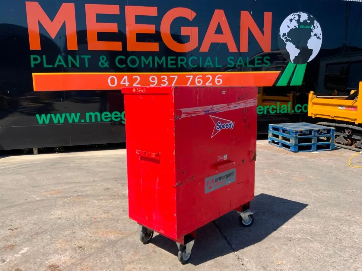 ARMOGUARD TOOL STORAGE CHEST........3705. - Image 1