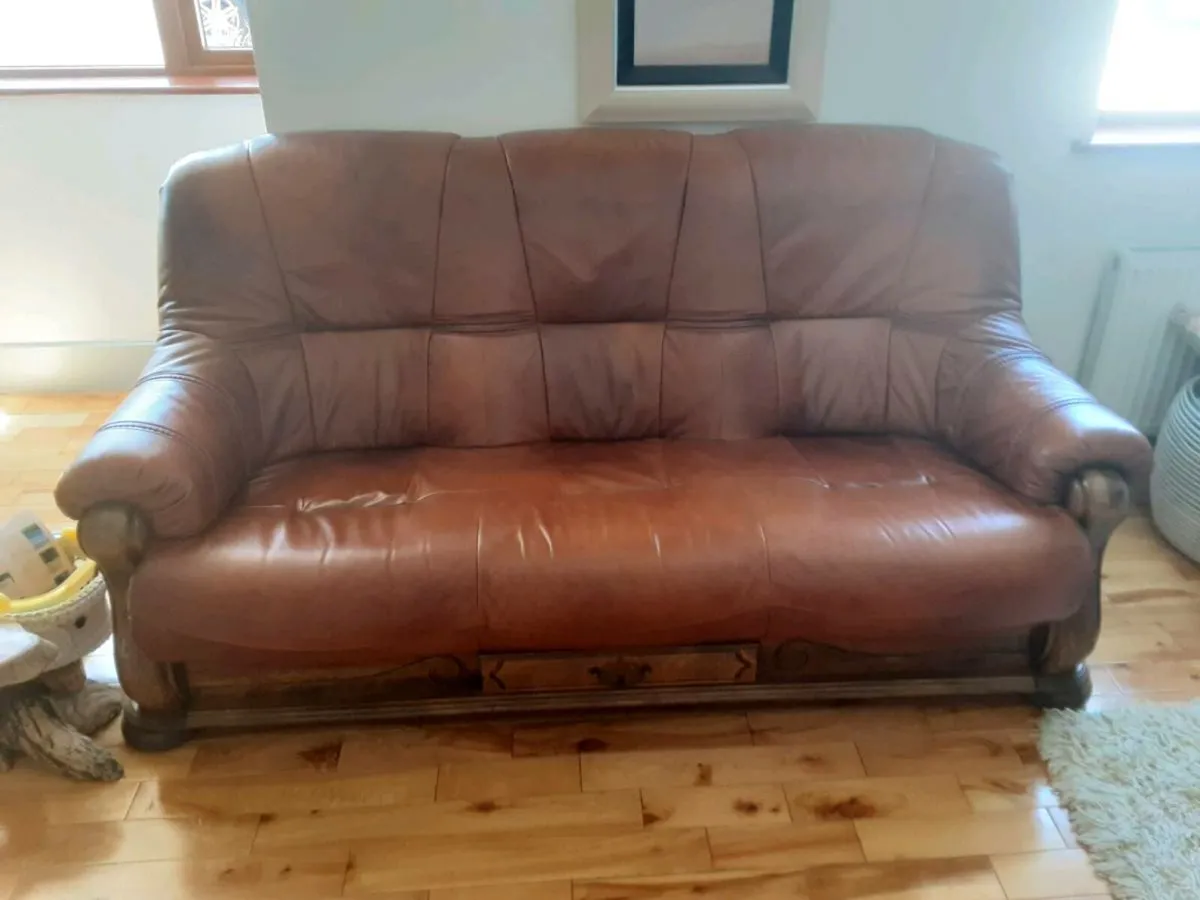Sofa and chairs - Image 1