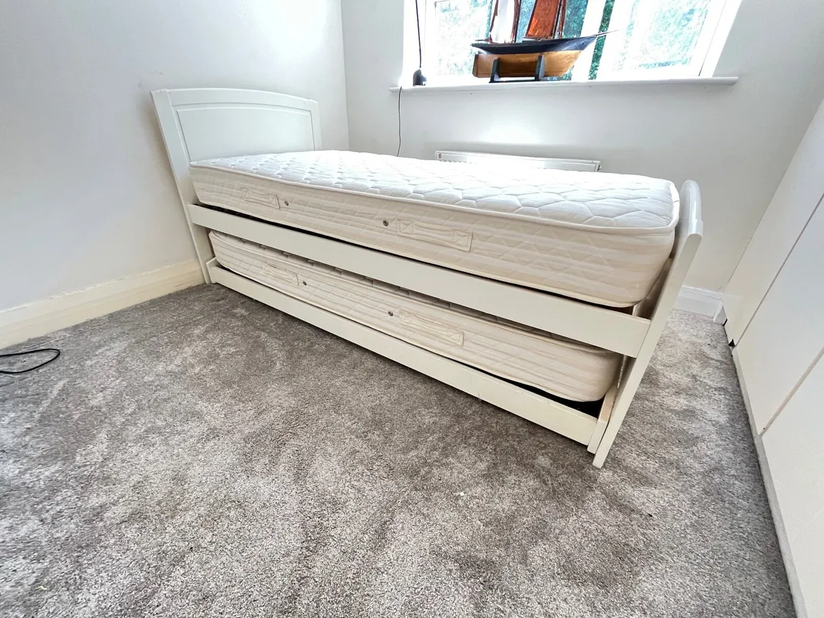 Bed - trundle bed - Image 1