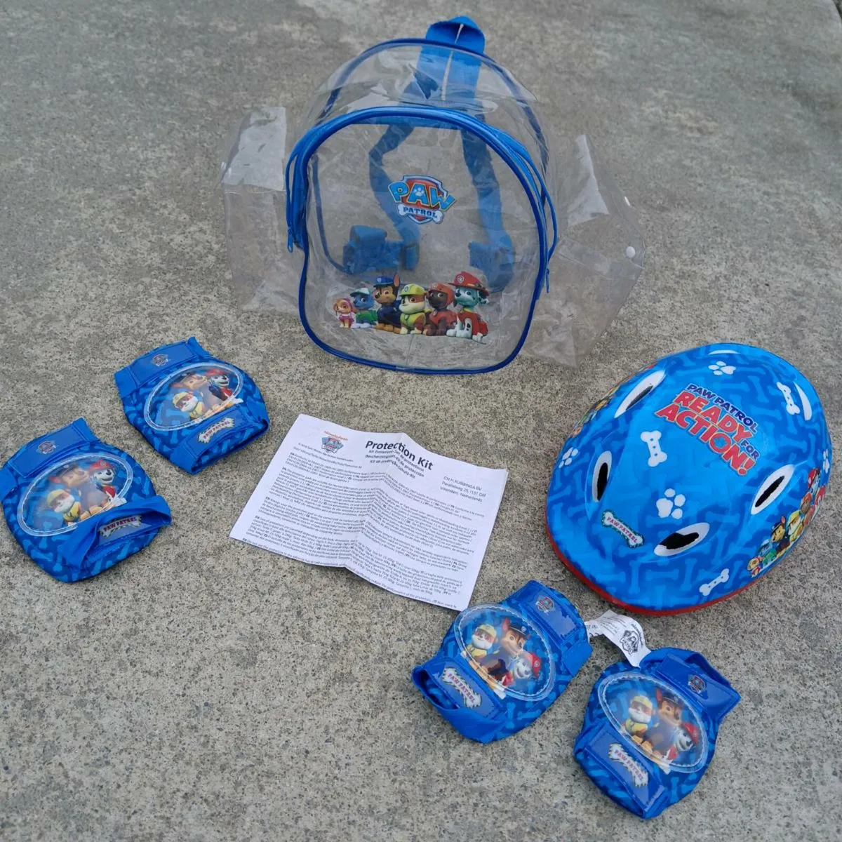 Kids helmet and safety set - Image 1