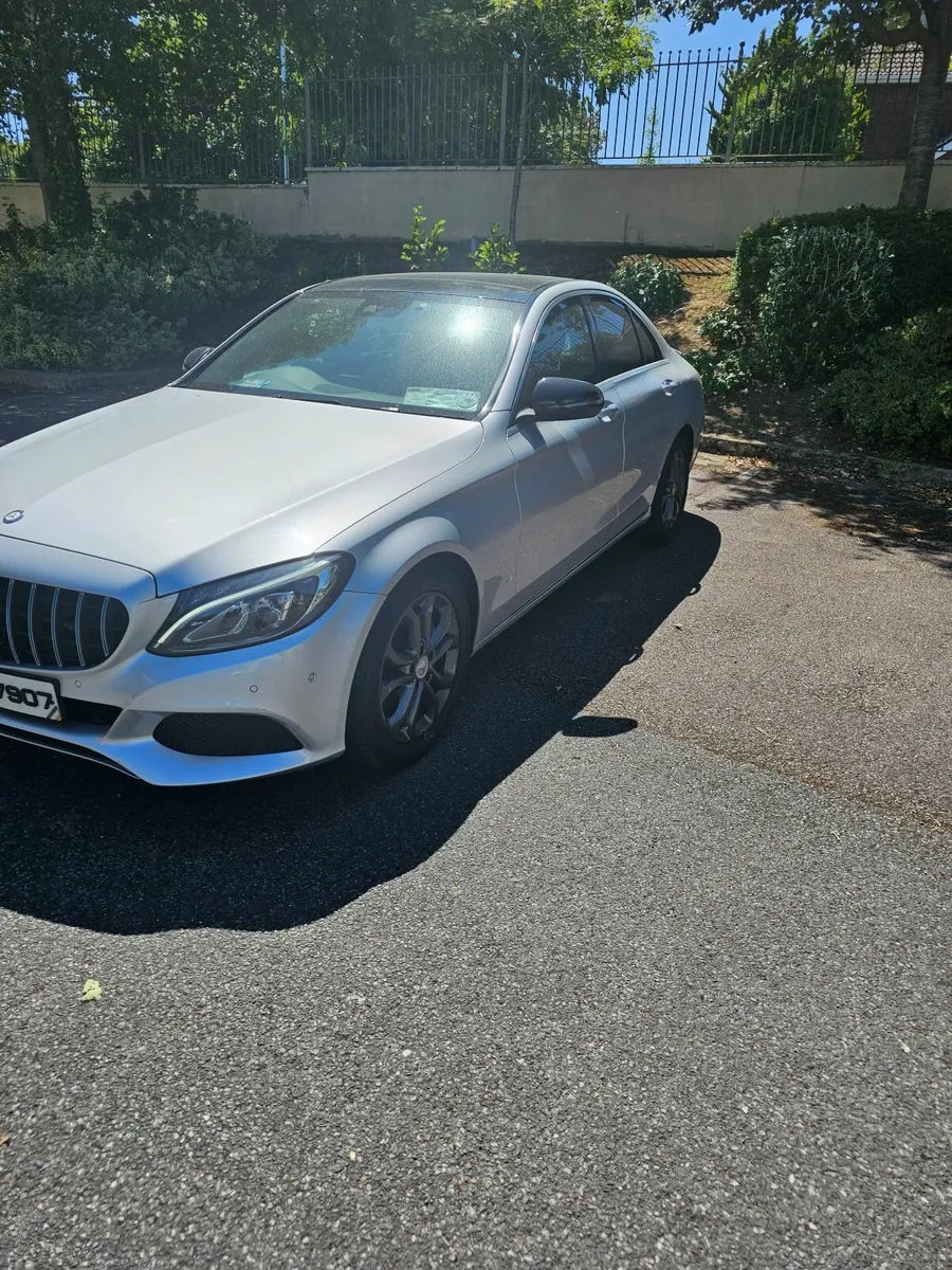 Mercedes c220d premium plus - Image 1