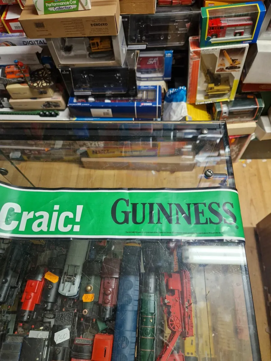Guinness Bunting - Image 1