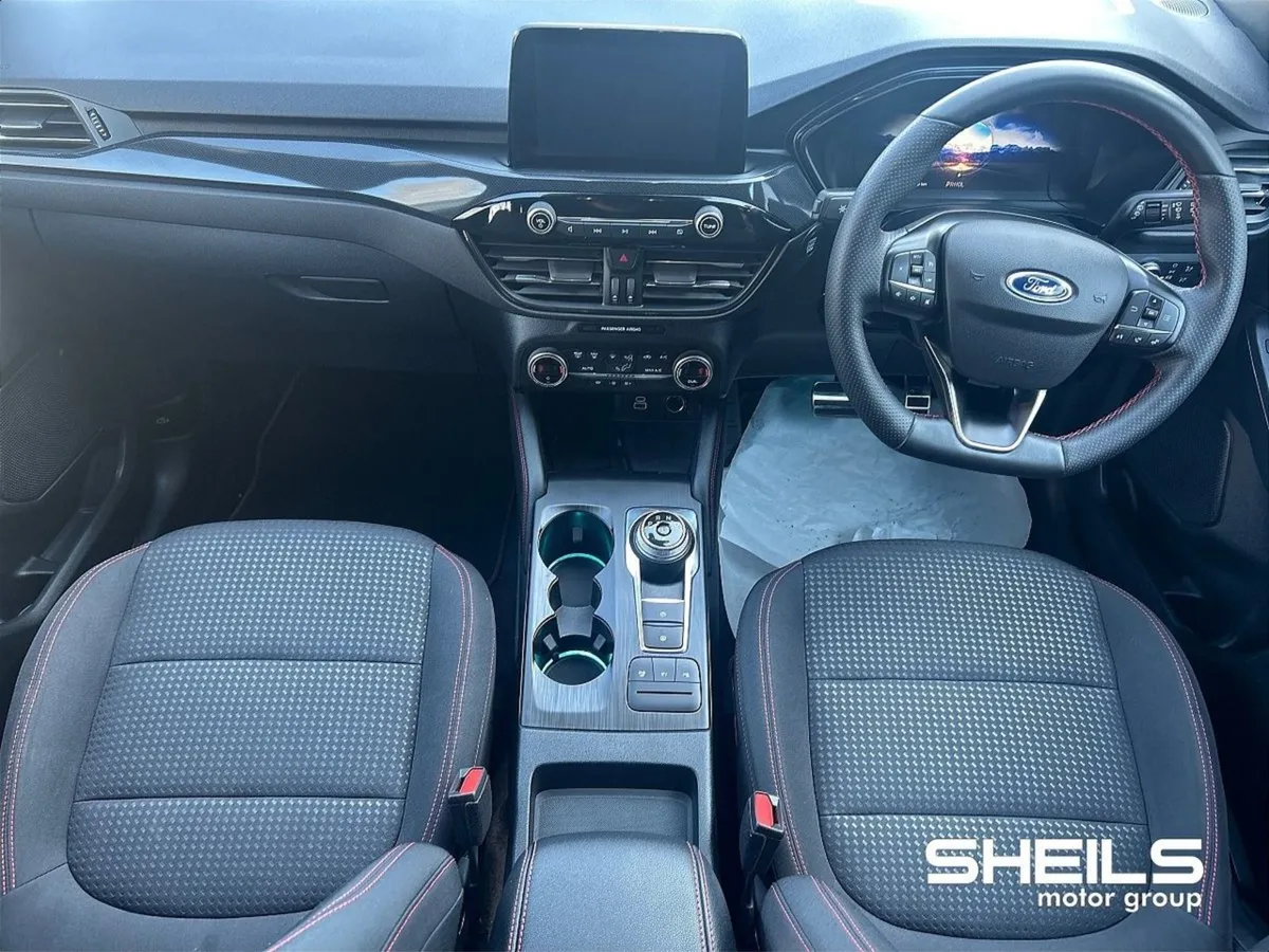 Ford Kuga 2.5 Duratec 190PS Fhev St-line Auto - Image 3