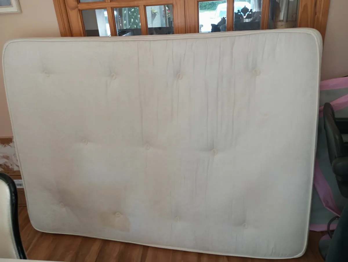 Double mattress free to take away
