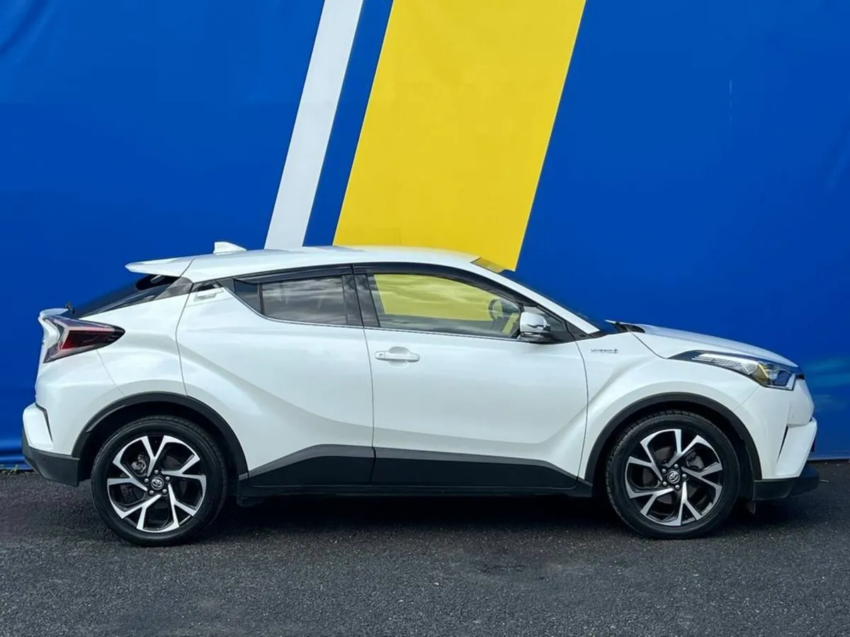 Toyota C-HR 1.8 HYBRID AUTO // DIAMOND CUT ALLOYS - Image 2