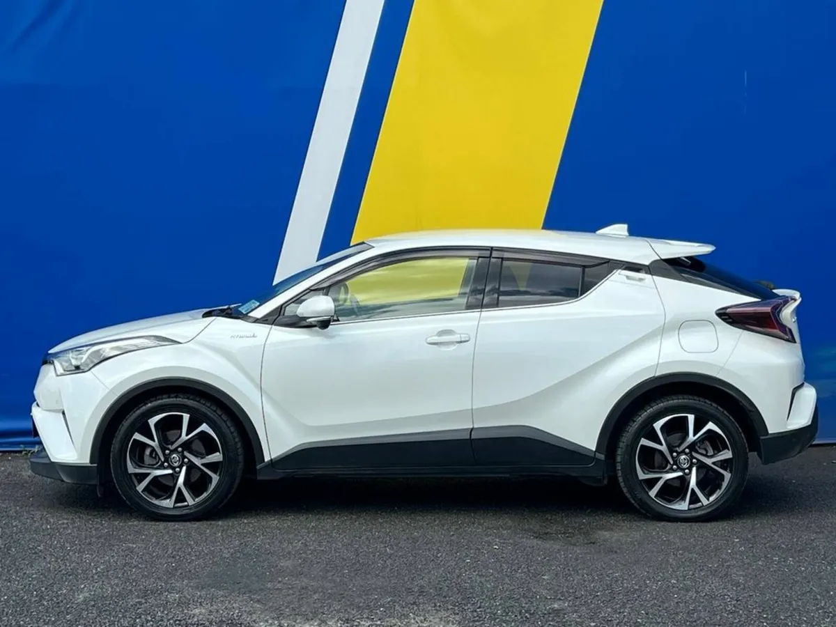 Toyota C-HR 1.8 HYBRID AUTO // DIAMOND CUT ALLOYS - Image 3