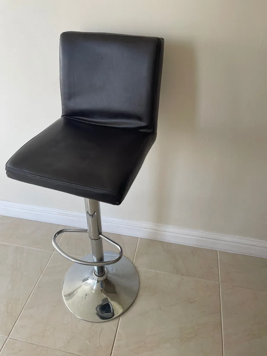 Breakfast bar stools x3 - Image 2