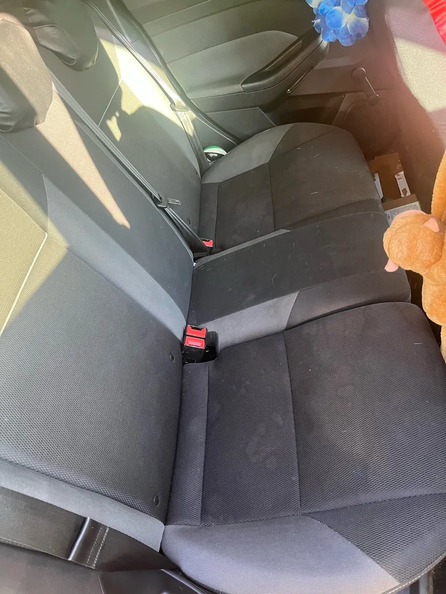 Ford car seats - Image 1