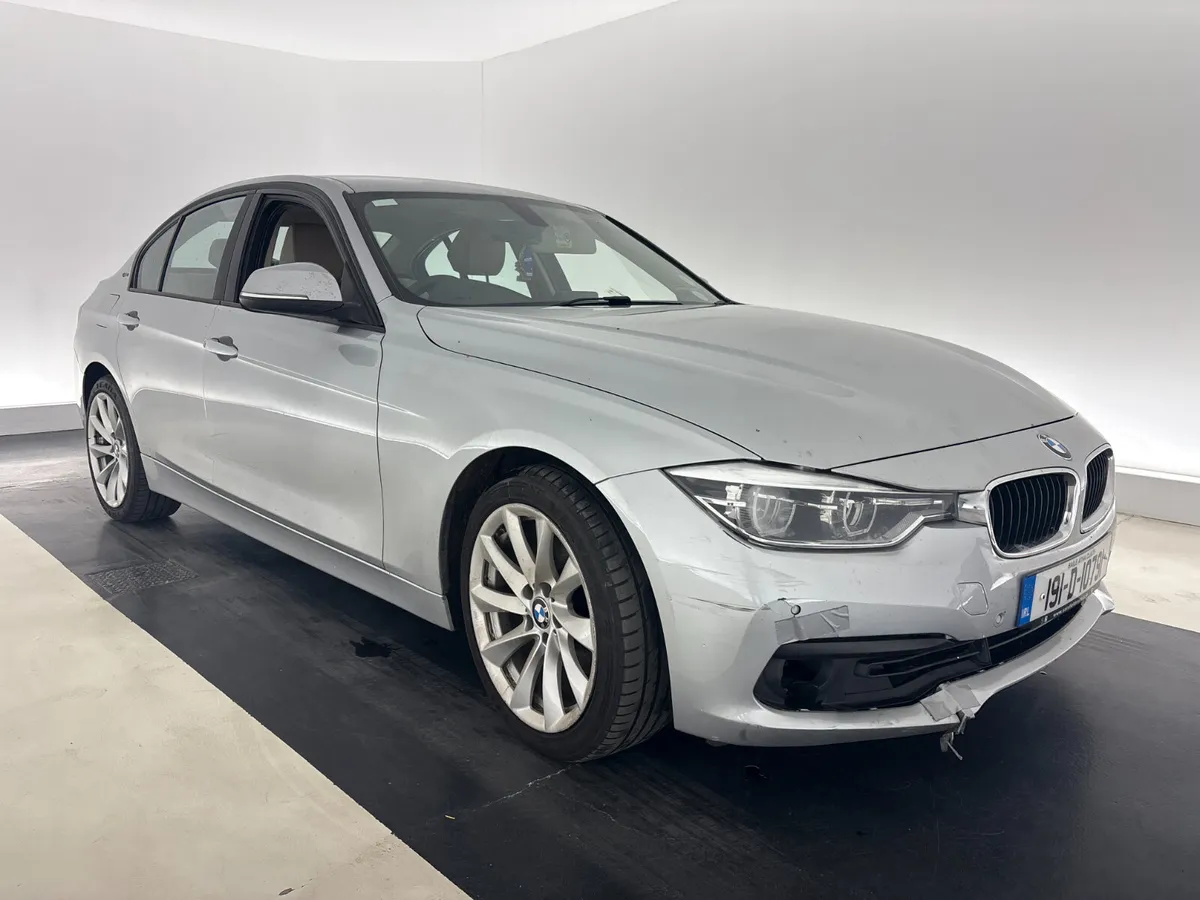 BMW 3-Series 2019 For Auction!! - Image 2