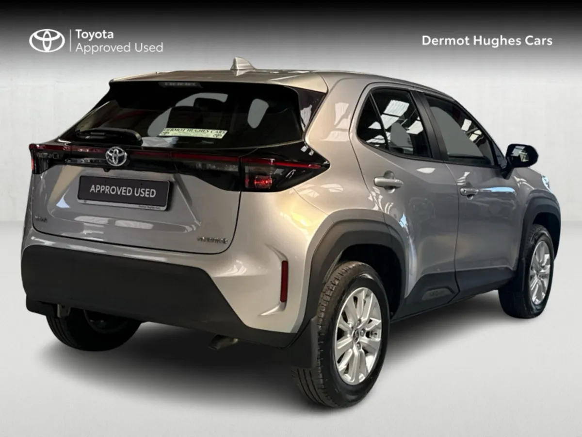 Toyota Yaris Cross CR CROSS LUNA 4DR AUTO - Image 2