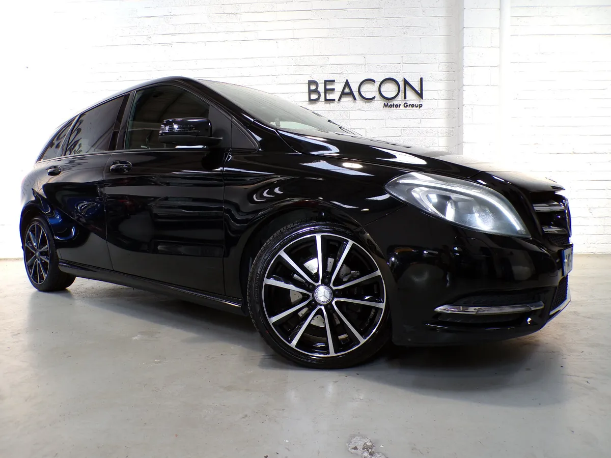 MERCEDES B180 BLACK EDITION*AUTOMATIC*AMAZING ON F - Image 1