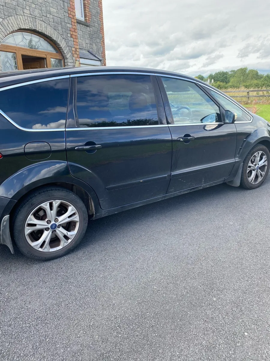 Ford S-Max 7 Seater 2ltr - Image 2