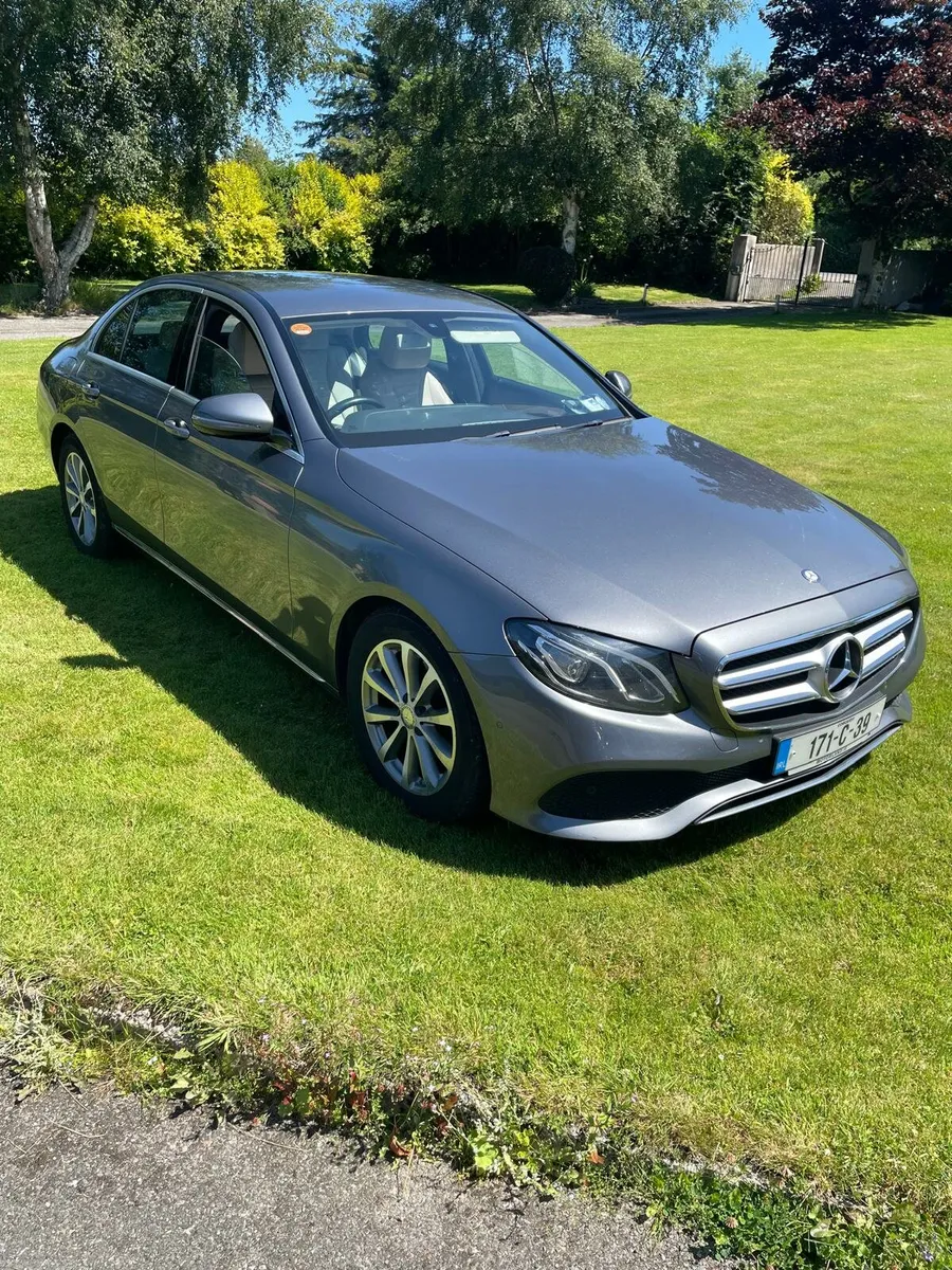Mercedes E 220d - Image 1