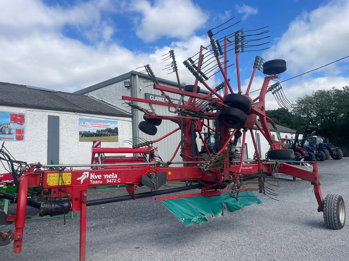 Kverneland 9472 C Twin Rotor Rake - Image 1