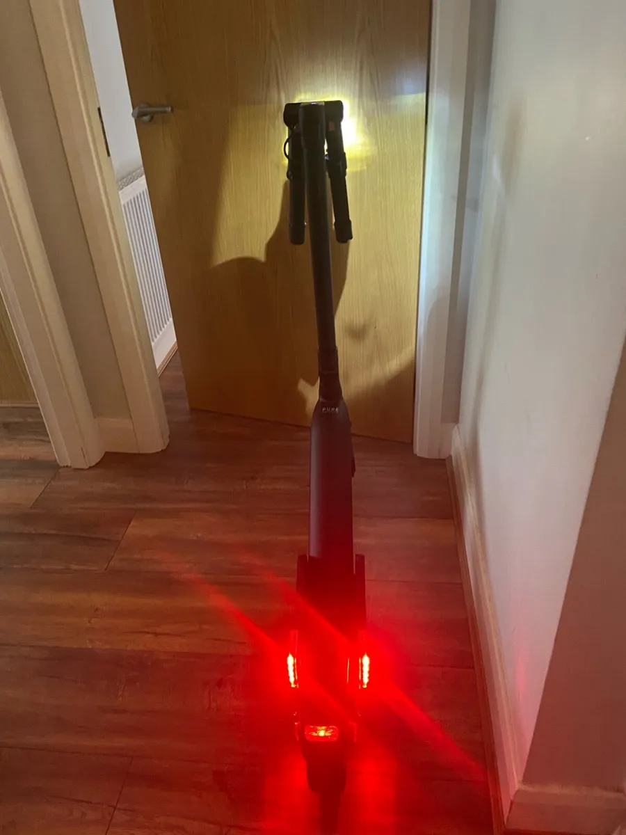 Pure advance E Scooter - Image 3