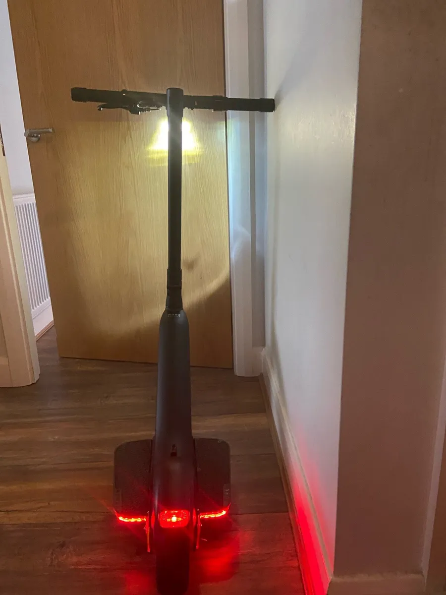 Pure advance E Scooter - Image 4