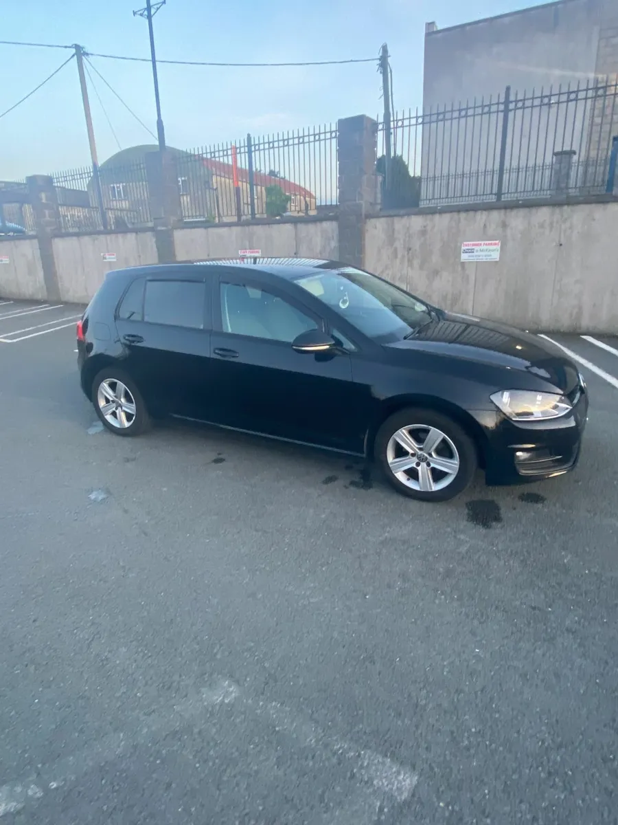 Volkswagen Golf 2015 - Image 1