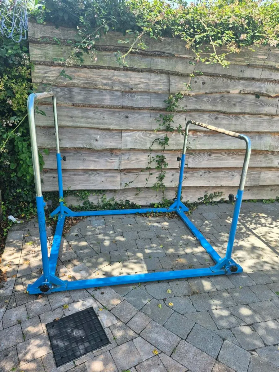 Gymnastics climbing frame - Image 3